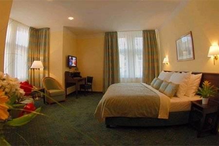 Ea Downtown 4* Прага